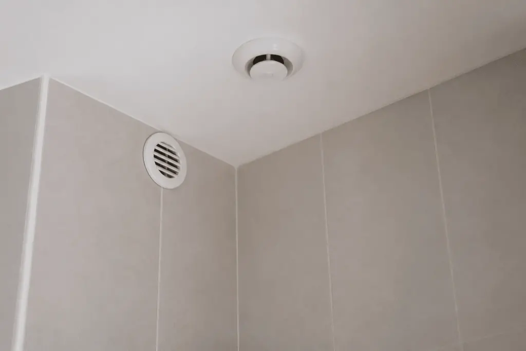 Conduits ventilation muraux cuisine salle bains chambres